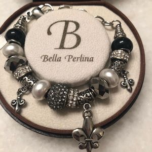 AUTHENTIC Bella Perlina bracelet- fleur de lis